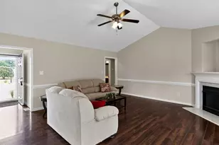 292 Middle Landing Dr, Smithfield, NC 27577 - Photo 5