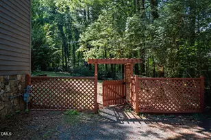 307 Azalea Dr, Chapel Hill, NC 27517 - Photo 47