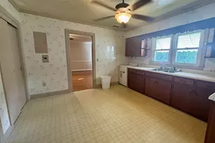 2099 N Salemburg Hwy, Salemburg, NC 28385 - Photo 9