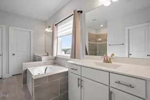 245 N Crest Dr, Chapel Hill, NC 27517 - Photo 31