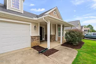 624 Lawson Cypress Ln, Fuquay-Varina, NC 27526 - Photo 3