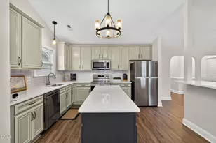 624 Lawson Cypress Ln, Fuquay-Varina, NC 27526 - Photo 13