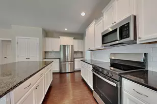 51 Tall Oak Ct, Clayton, NC 27520 - Photo 3