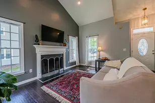 816 White Daisies Ct, Raleigh, NC 27610 - Photo 5