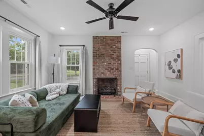 602 W Main Street, Benson, NC 27504 - Photo 9