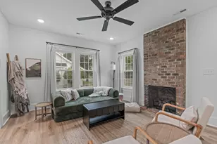 602 W Main St, Benson, NC 27504 - Photo 7
