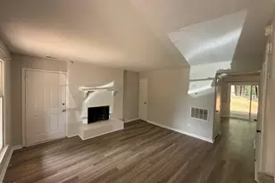 101 Greengate Ct, Cary, NC 27511 - Photo 3