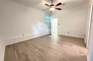 1421-A Lynn Rd, Raleigh, NC 27612 - Photo 9