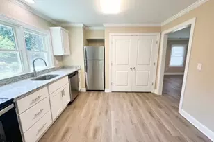 142 Clayton St, Roxboro, NC 27573 - Photo 11