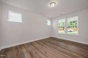 559 Whinfield Pl, Aberdeen, NC 28315 - Photo 3