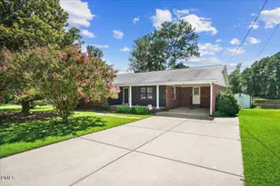 301 Flamingo Dr, Clayton, NC 27520 - Photo 1