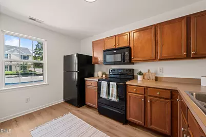5122 Thornton Knoll Way, Raleigh, NC 27616 - Photo 7