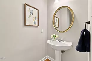 107 Holmhurst Ct, Cary, NC 27519 - Photo 9