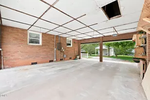401 N 9th St, Mebane, NC 27302 - Photo 33