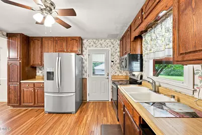 401 N 9th Street, Mebane, NC 27302 - Photo 11