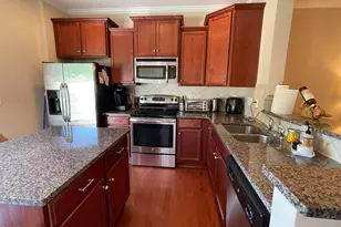 1002 Summerhouse Rd, Cary, NC 27519 - Photo 5