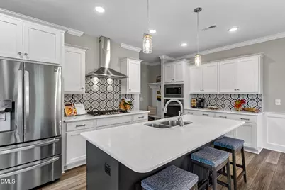 2812 Meadow Bluffs Way, Fuquay Varina, NC 27526 - Photo 5