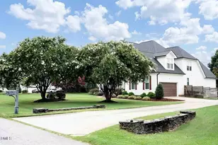 3908 Autumn Creek Dr, Fuquay Varina, NC 27526 - Photo 3