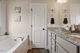 253 Pleasant Ridge Ct, Benson, NC 27504 - Photo 15