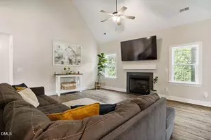 253 Pleasant Ridge Ct, Benson, NC 27504 - Photo 7