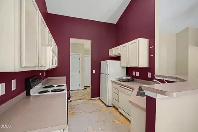 2572 Chadwick Place, Durham, NC 27704 - Photo 9