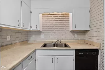 407 Kirkcaldy Court, Fayetteville, NC 28314 - Photo 9