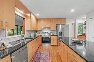 625 Kensington Dr, Chapel Hill, NC 27514 - Photo 11