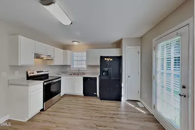 2112 McKinnon Drive, Clayton, NC 27520 - Photo 5