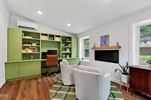 709 Dawnwood Ct, Raleigh, NC 27609 - Photo 19