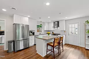 709 Dawnwood Ct, Raleigh, NC 27609 - Photo 9