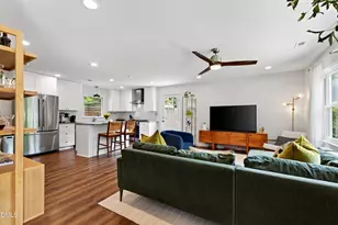709 Dawnwood Ct, Raleigh, NC 27609 - Photo 5
