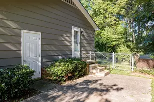 6109 Whittier Dr, Raleigh, NC 27609 - Photo 29