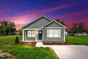 104 Lee St, Roseboro, NC 28382 - Photo 3