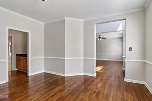 110 Drakewood Pl, Cary, NC 27518 - Photo 9