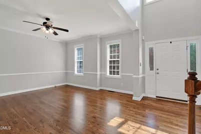 110 Drakewood Place, Cary, NC 27518 - Photo 5