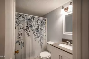 1008 E Millbrook Rd, Raleigh, NC 27609 - Photo 23