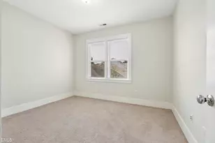 19 Pokeberry Bend Dr, Chapel Hill, NC 27516 - Photo 27