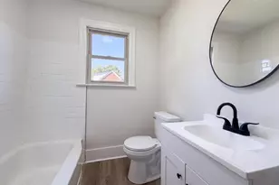 306 Fayetteville St, Newton Grove, NC 28366 - Photo 23