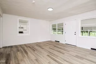306 Fayetteville St, Newton Grove, NC 28366 - Photo 11