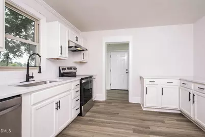 306 Fayetteville Street, Newton Grove, NC 28366 - Photo 9