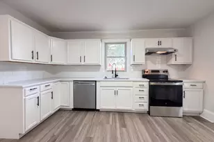 306 Fayetteville St, Newton Grove, NC 28366 - Photo 19