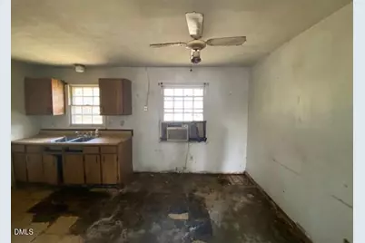 5514 Livingston Drive, Fayetteville, NC 28311 - Photo 11