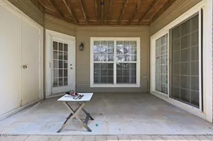 2221 Delaney Dr, Burlington, NC 27215 - Photo 9