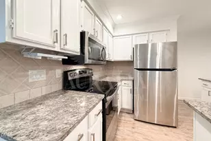 413 New Kent Pl, Cary, NC 27511 - Photo 9