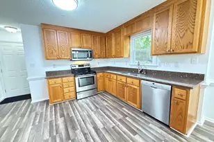 401 Holly Berry Ln, Holly Springs, NC 27540 - Photo 9