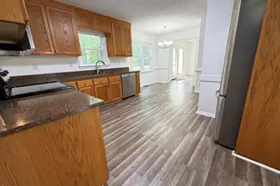 401 Holly Berry Ln, Holly Springs, NC 27540 - Photo 11