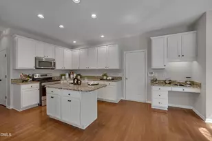 2420 Hidden Meadow Dr, Fuquay Varina, NC 27526 - Photo 9