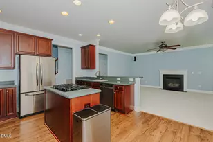 319 Large Oak Ln, Mebane, NC 27302 - Photo 3