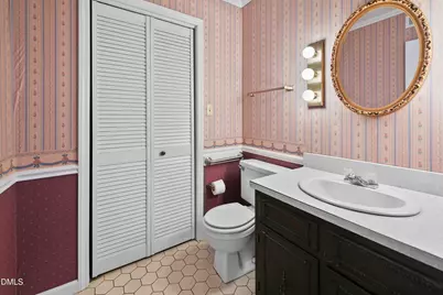 3307 Roundtree Court, Raleigh, NC 27607 - Photo 17