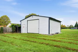 1217 Smith Rd, Smithfield, NC 27577 - Photo 27